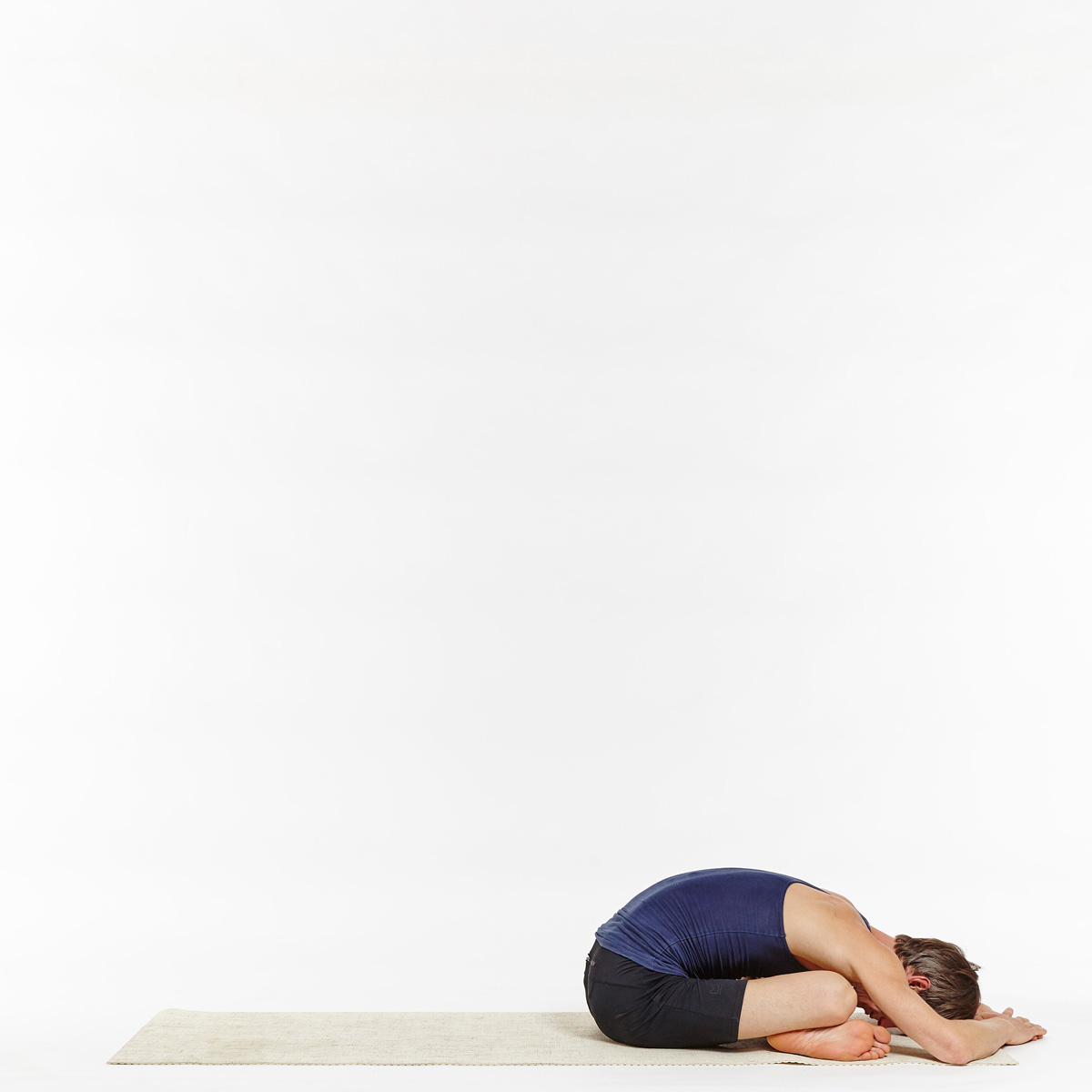 Lizard Pose or Utthan Pristhasana: Benefits and How to do it | HealthShots
